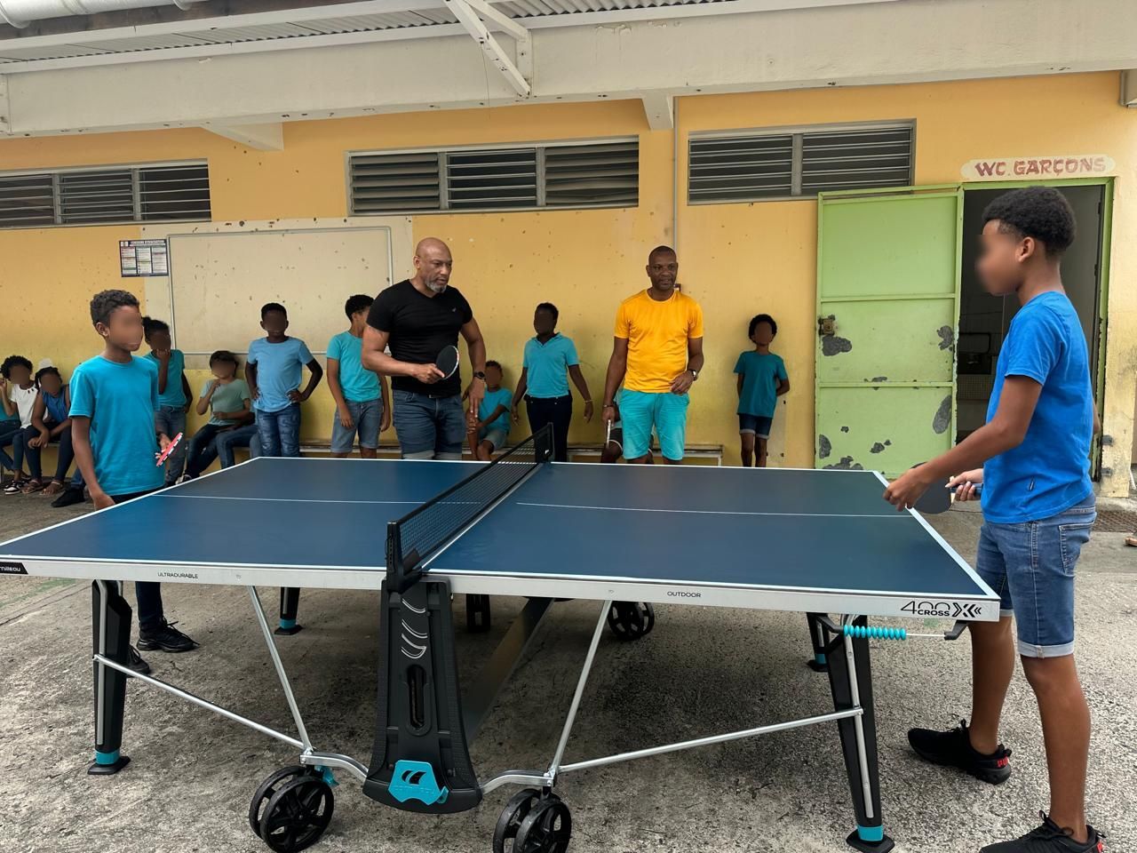 1école-1table-WA0013.jpg